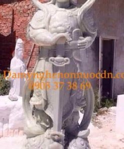Tượng Hộ Pháp bằng đá