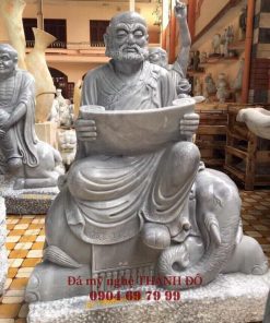 Tượng La Hán Kỵ Tượng