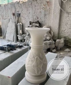 Lọ cắm hoa bằng đá