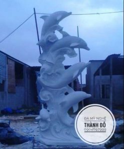 Tượng cá heo đá tự nhiên cao 3.5m