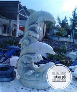 Tượng cá heo phun nước