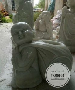 Tượng chú tiểu đá tự nhiên