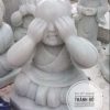 Tượng chú tiểu không nhìn