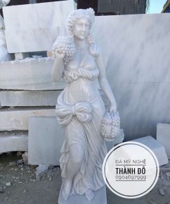 Tượng cô gái bằng đá cẩm thạch nguyên khối