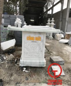 Bàn thờ thùng công đức bằng đá