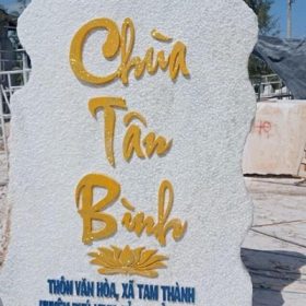 Bảng hiệu chùa Tân Bình