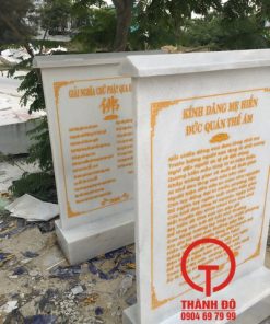 Bảng khắc chữ bằng đá