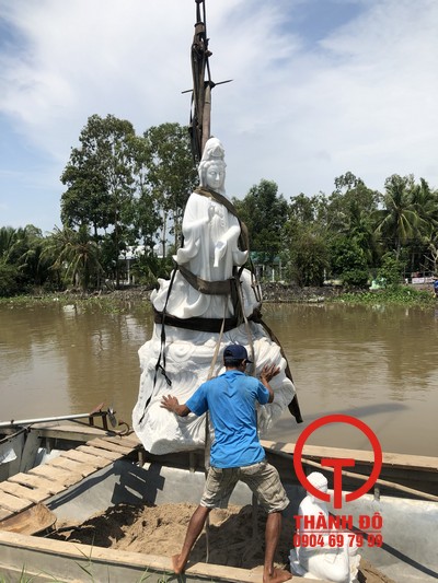 Chế tác vận chuyển tượng Quan Âm rồng - Sư Giác Nghiệp - Hậu Giang