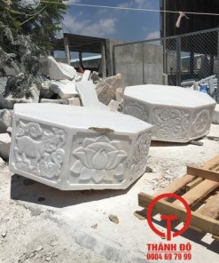 Đế để tượng Phật hình bát giác