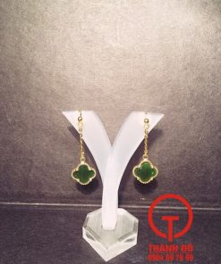 Mặt cỏ bốn lá đá ngọc