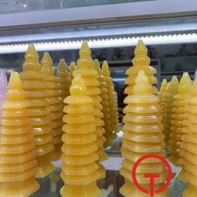 Tháp văn xương bằng đá hoàng long