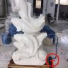 Tượng cá chép phun nước đá trắng