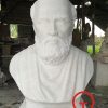 Tượng chân dung bán thân bằng đá