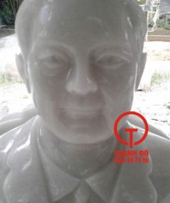 Tượng chân dung đá trắng nguyên khối