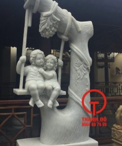 Tượng em bé nghệ thuật