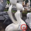 Tượng nghệ thuật bằng đá trắng