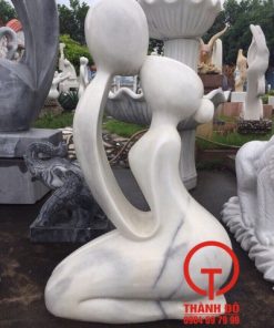 Tượng nghệ thuật bằng đá trắng
