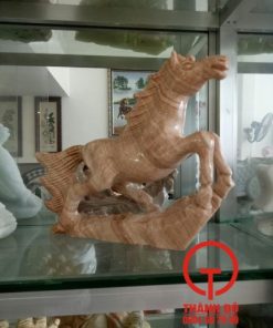 Tượng ngựa đá vân gỗ