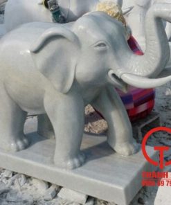 Tượng voi bằng đá cẩm thạch