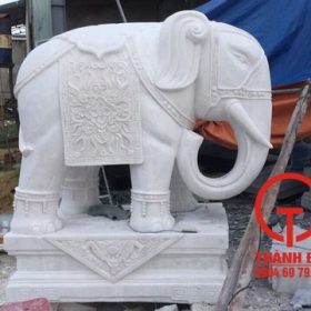 Tượng voi phong thủy đá nguyên khối
