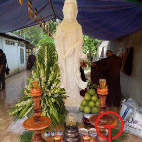 Vận chuyển lắp đặt hoàn thiện tượng Phật cho Tình Thất ở Long An