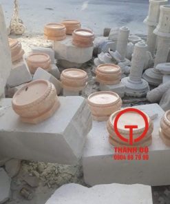 Chân tảng kê cột nhà đá vàng