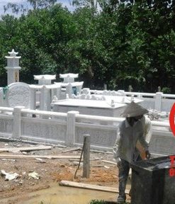 Lăng mộ bằng đá