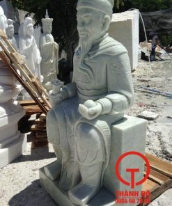Tượng chân dung bằng đá nguyên khối